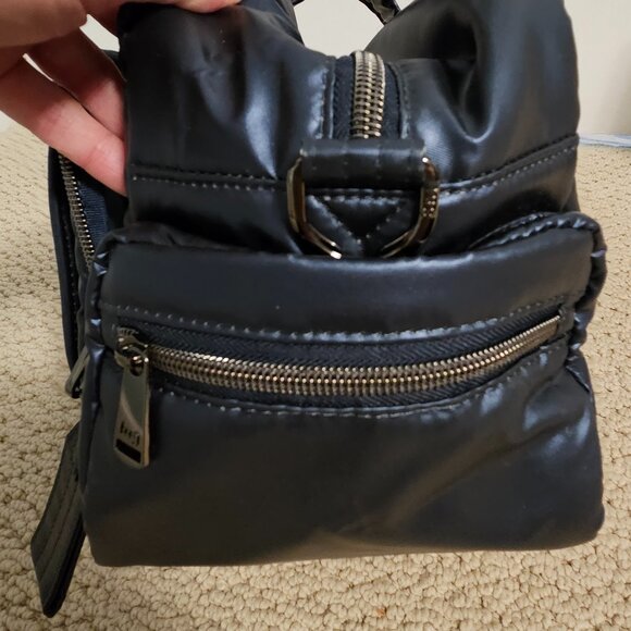 Lug Rumble Satchel - NO SHOULDER STRAP included - Picture 3 of 9